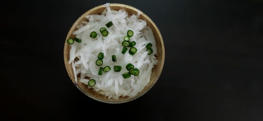 Indian salad grated radish